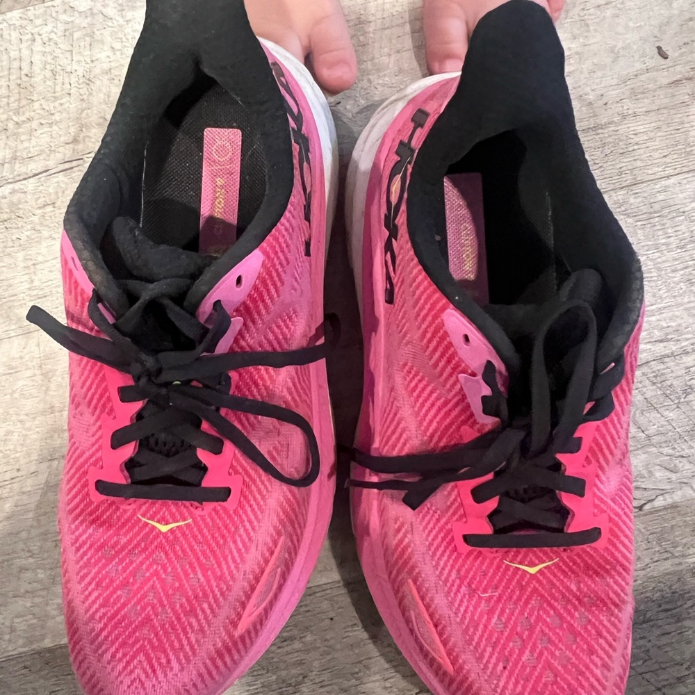 Fuscia Hoka Clifton 9 Athletic Shoes 8.5B